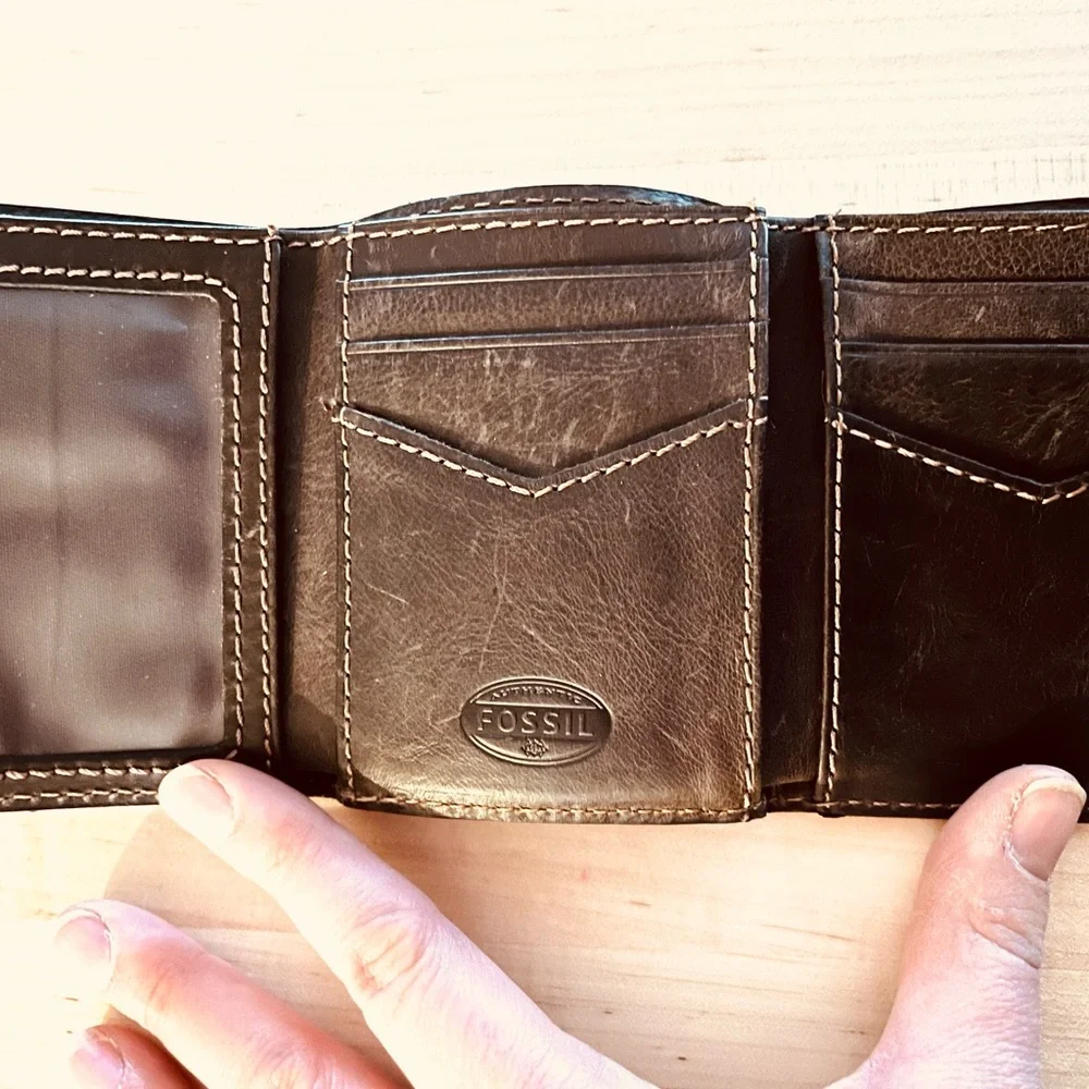 Fossil Classic Brown Leather Wallet, L 4” x H 3.5”